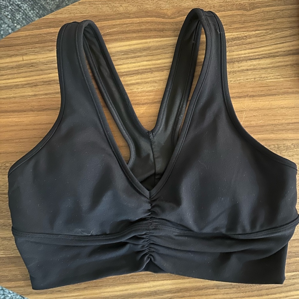 ALO yoga black ruched sports bra S